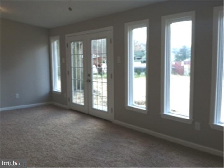 391 Jackson Road Mantua, NJ 08051 - Photo 8 of 18 Family Room