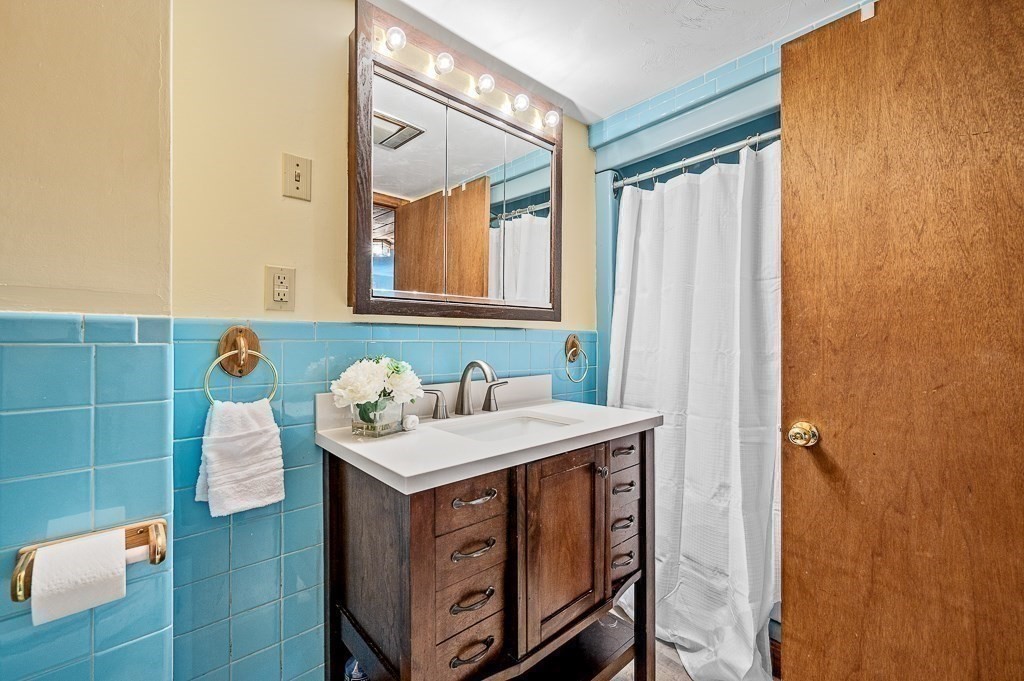 18 Fairview Road Westborough, MA 01581 - Photo 24 of 39