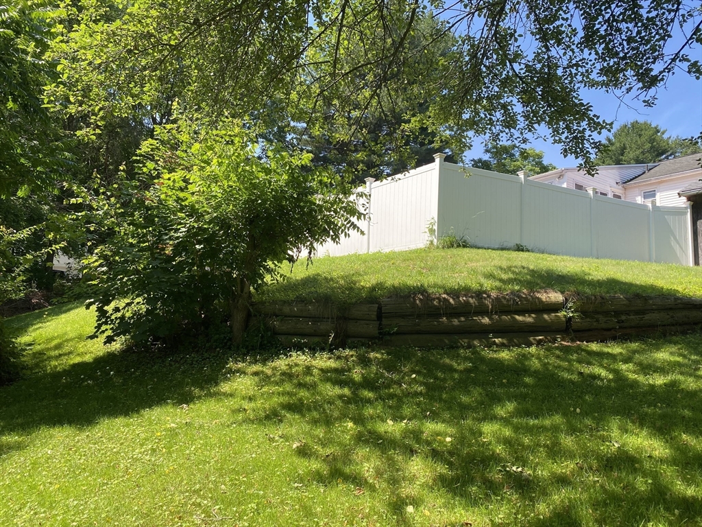 18 Fairview Road Westborough, MA 01581 - Photo 35 of 39