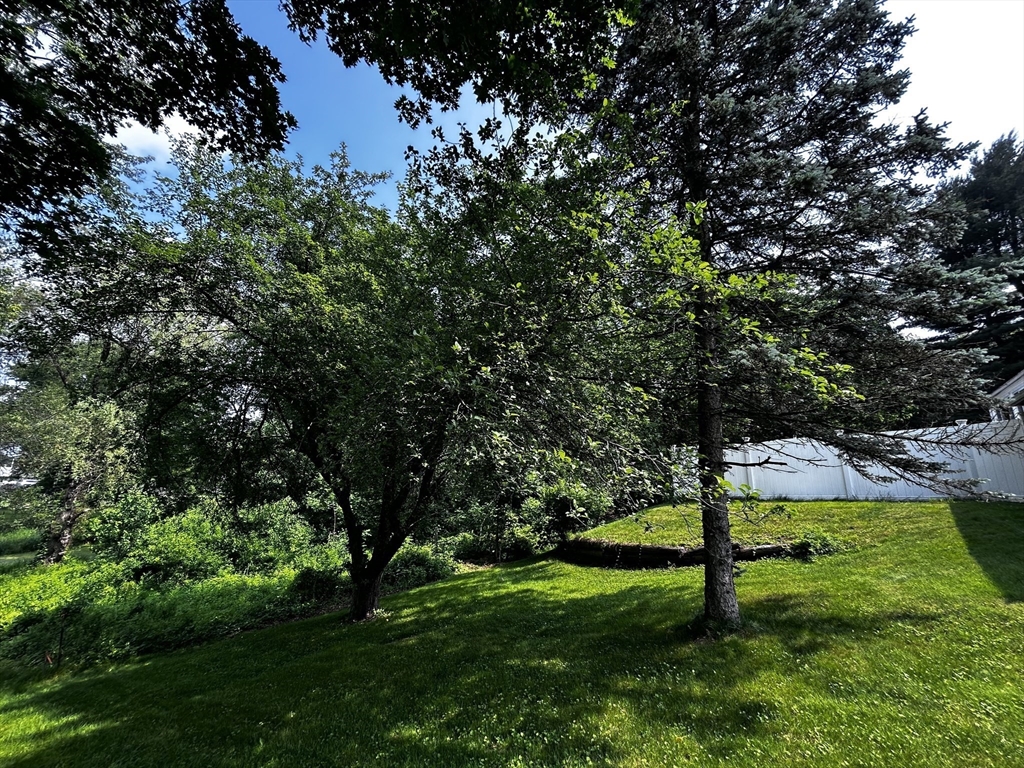 18 Fairview Road Westborough, MA 01581 - Photo 36 of 39