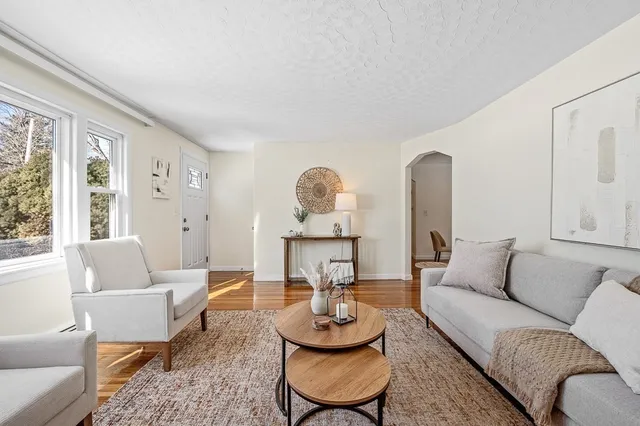 $675,000 | 18 Fairview Road, Westborough, MA 01581