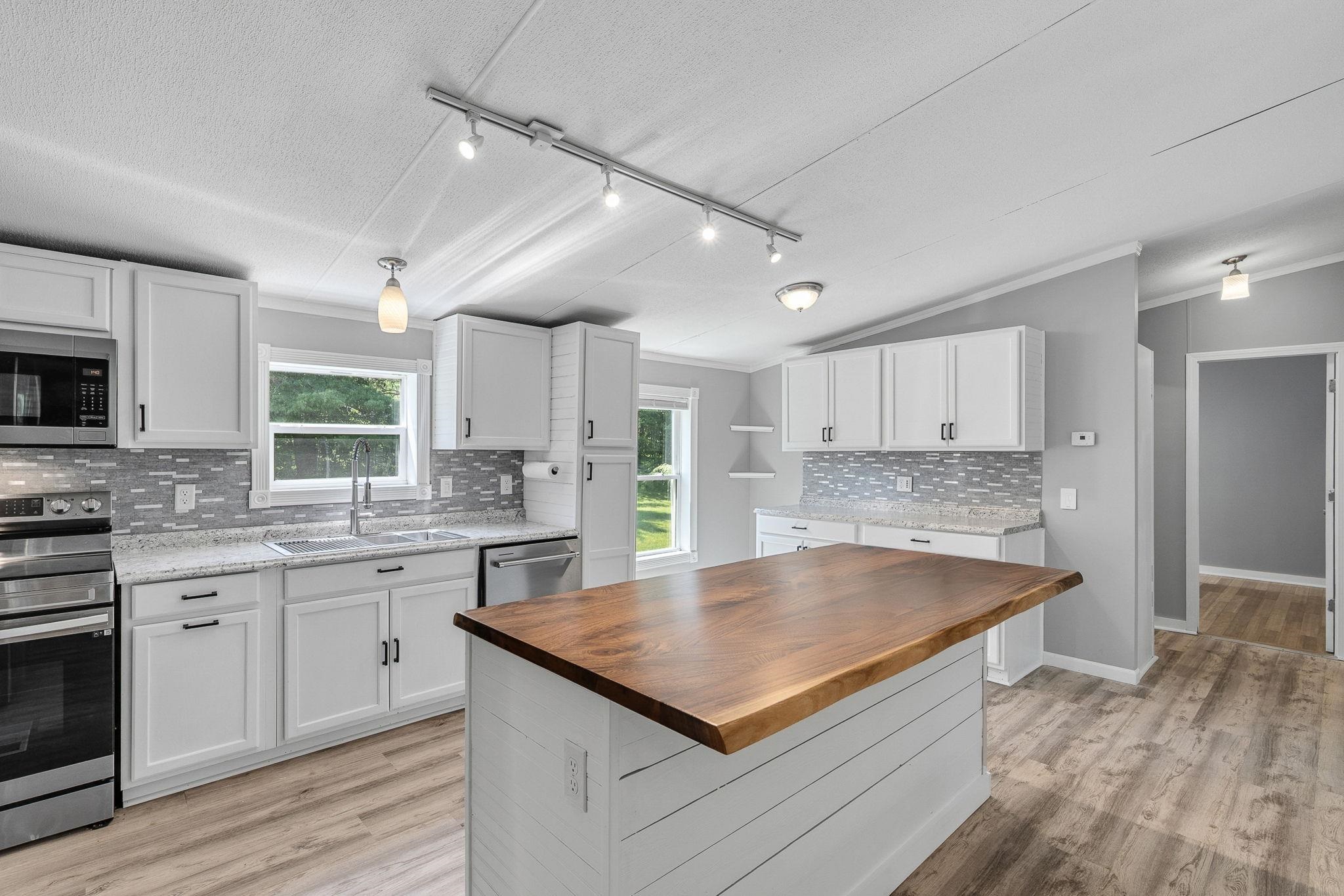 140 Washington Road Barre Town, VT 05649 - Photo 12 of 54