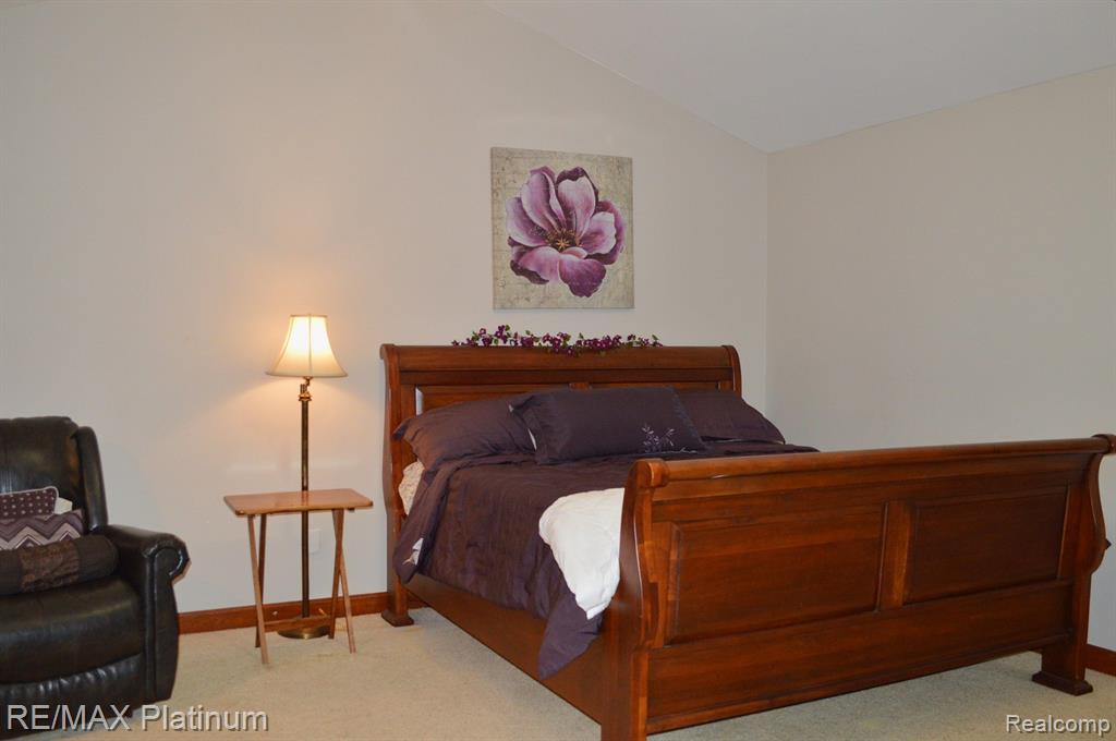 5346 Hartland Road Fenton, MI 48430 - Photo 11 of 24
