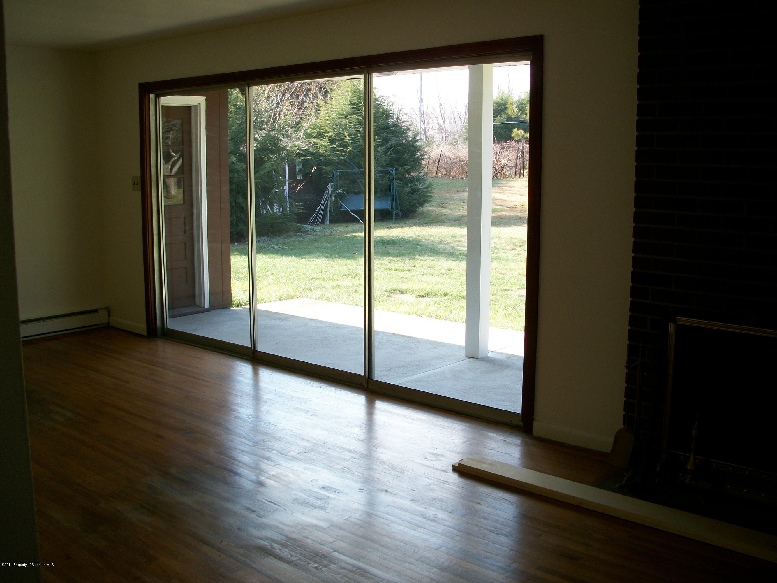 379 O'Hara Road Moscow, PA 18444 - Photo 4 of 19 Gallery Image 4
