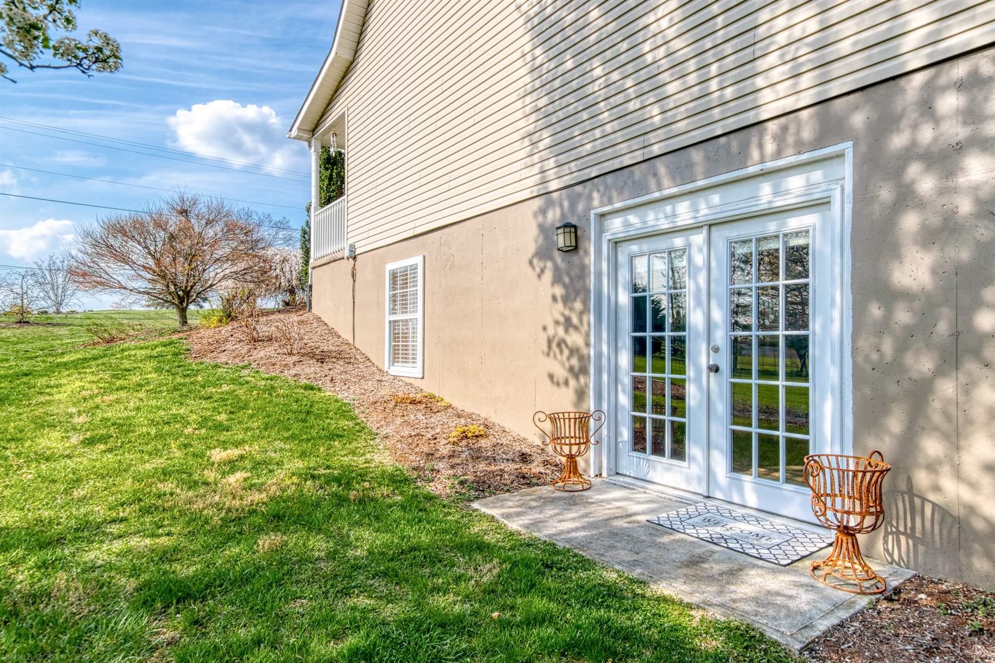 4081 Childress Road Christiansburg, VA 24073 - Photo 18 of 52 Gallery Image 18