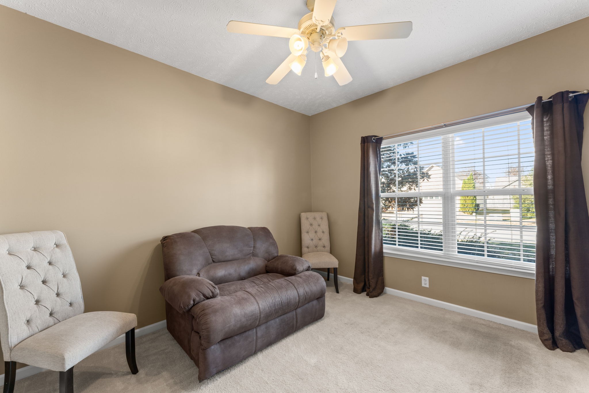 3339 Cotswold Lane Murfreesboro, TN 37128 - Photo 15 of 19 a living room with furniture and a large window