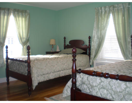 40 Morley Road Quincy, MA 02170 - Photo 14 of 19 Gallery Image 14