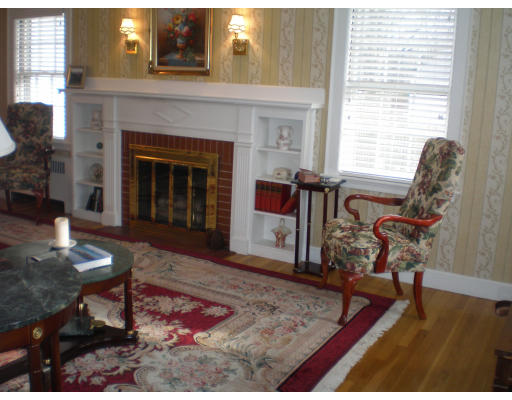 40 Morley Road Quincy, MA 02170 - Photo 4 of 19 Gallery Image 4