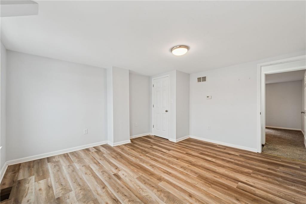 4416 Woolslayer Way Pittsburgh, PA 15224 - Photo 19 of 21 a view of room