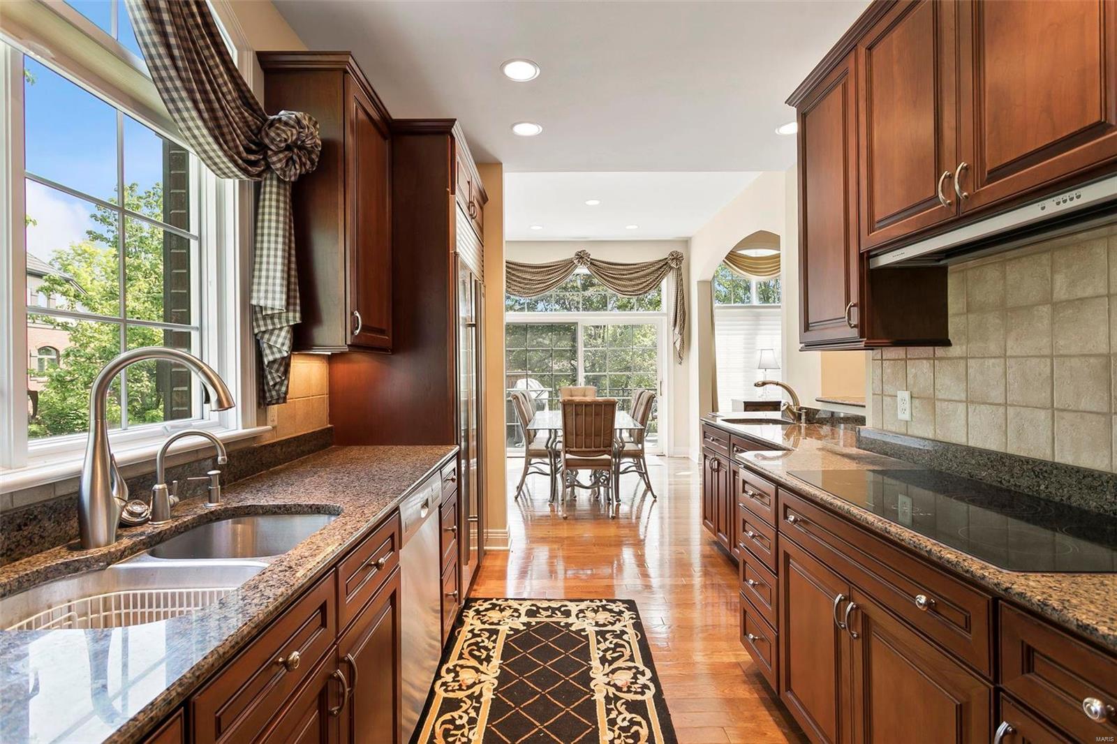 512 Upper Conway Circle Chesterfield, MO 63017 - Photo 16 of 67