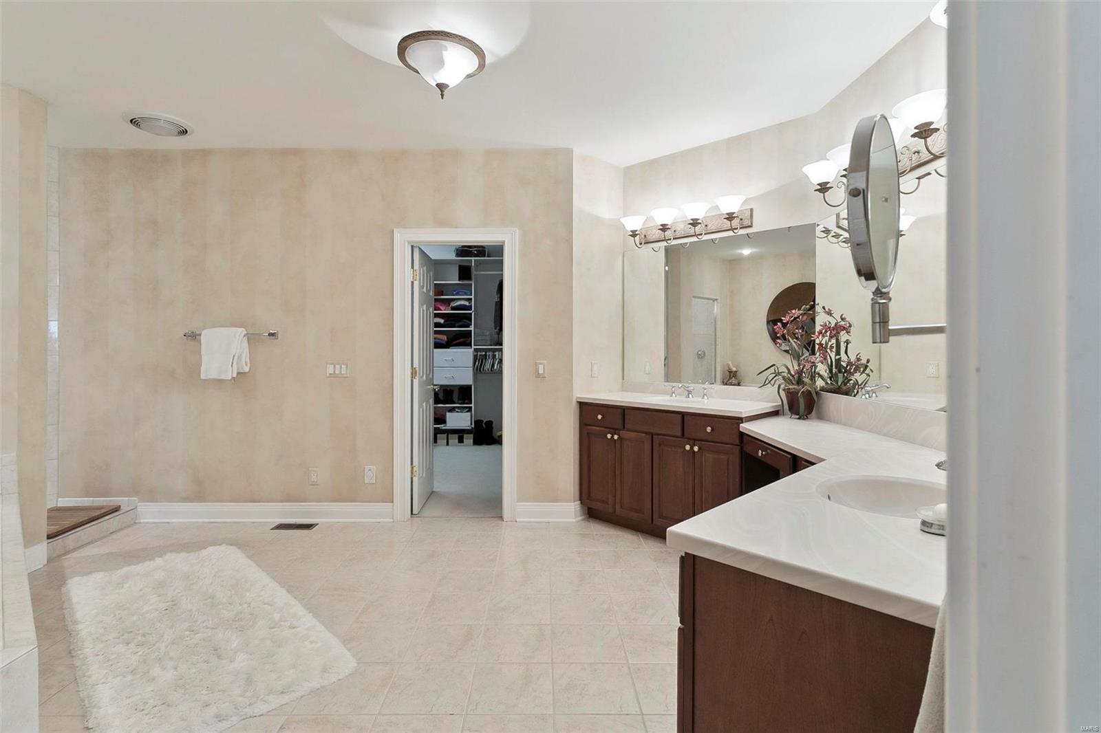 512 Upper Conway Circle Chesterfield, MO 63017 - Photo 31 of 67