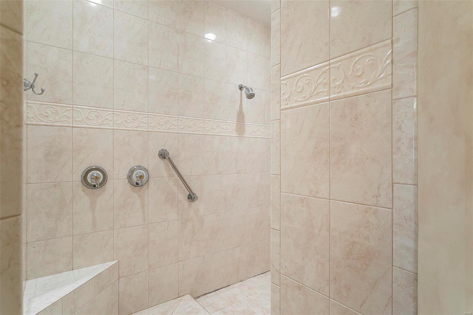 512 Upper Conway Circle Chesterfield, MO 63017 - Photo 34 of 67