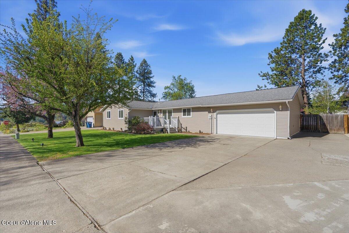 416 South Timber Lane Post Falls, ID 83854 - Photo 2 of 36 02-416 S Timber Ln_RedHogMedia