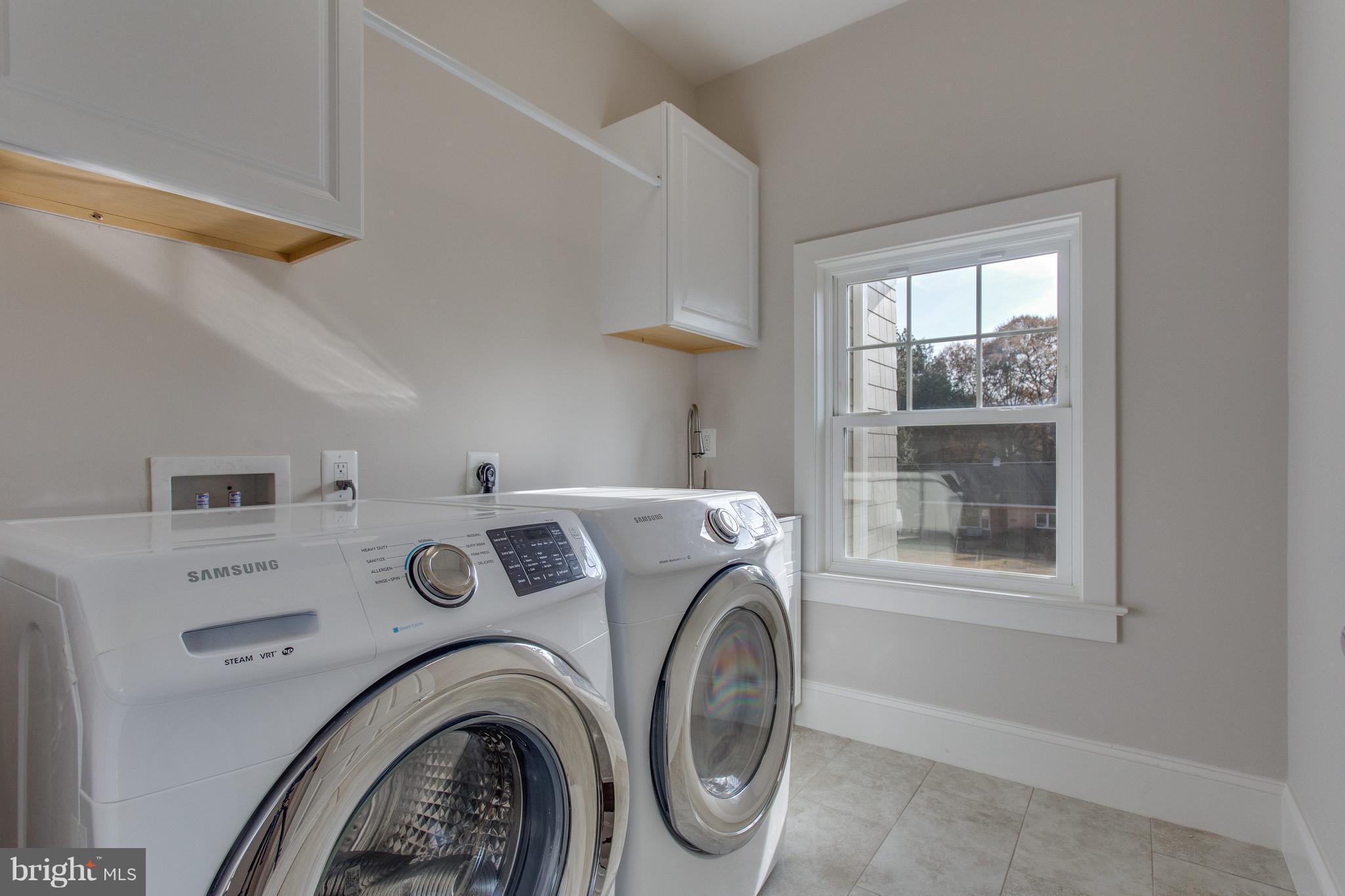8111 Wellington Road Alexandria, VA 22308 - Photo 22 of 30 High-efficiency washer and dryer included