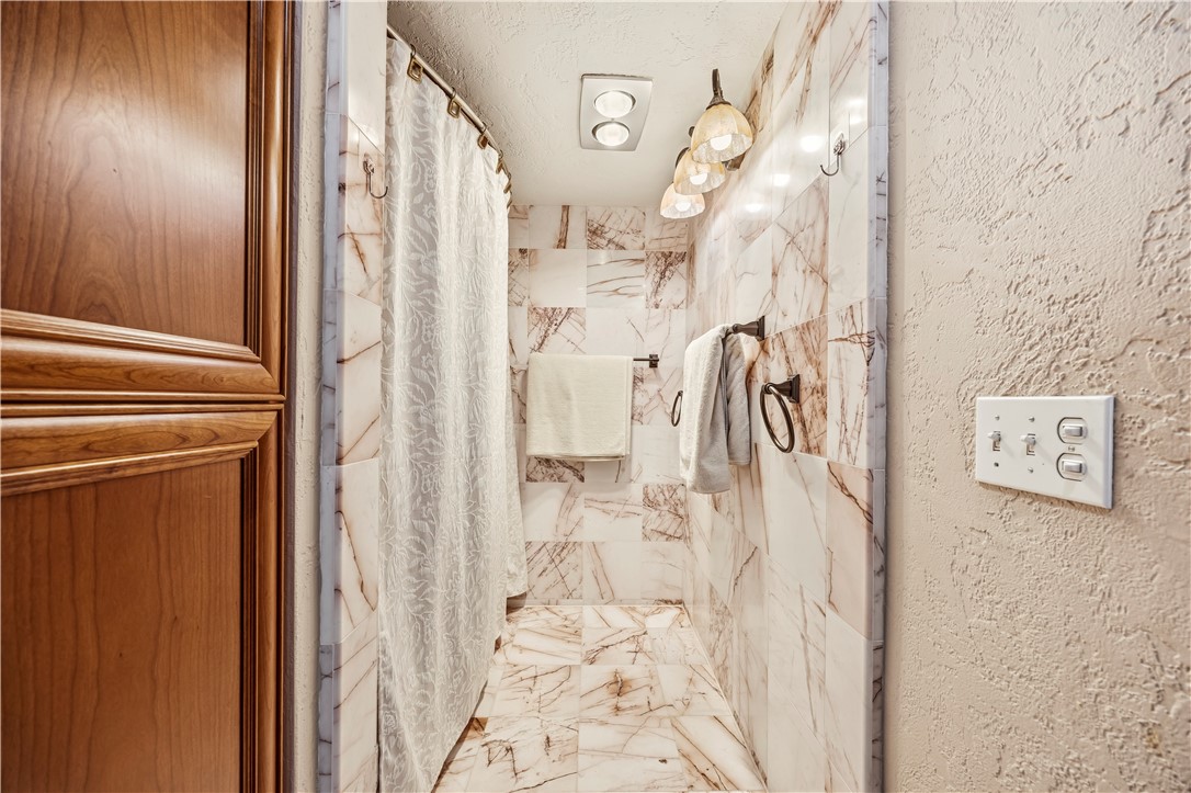 1485 Vía Ladera Fallbrook, CA 92028 - Photo 25 of 43 a view of a bathroom