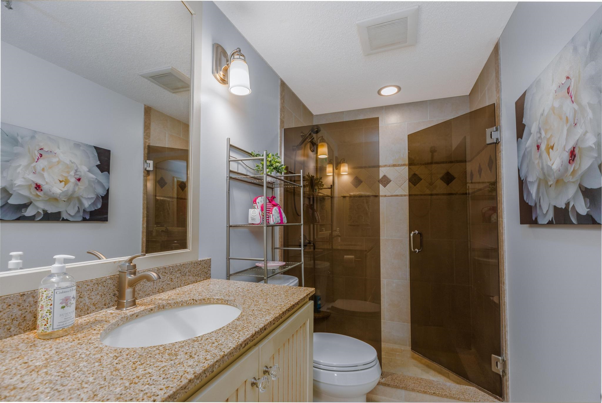 467 High Street, Unit 14 Hampton, NH 03842 - Photo 17 of 39