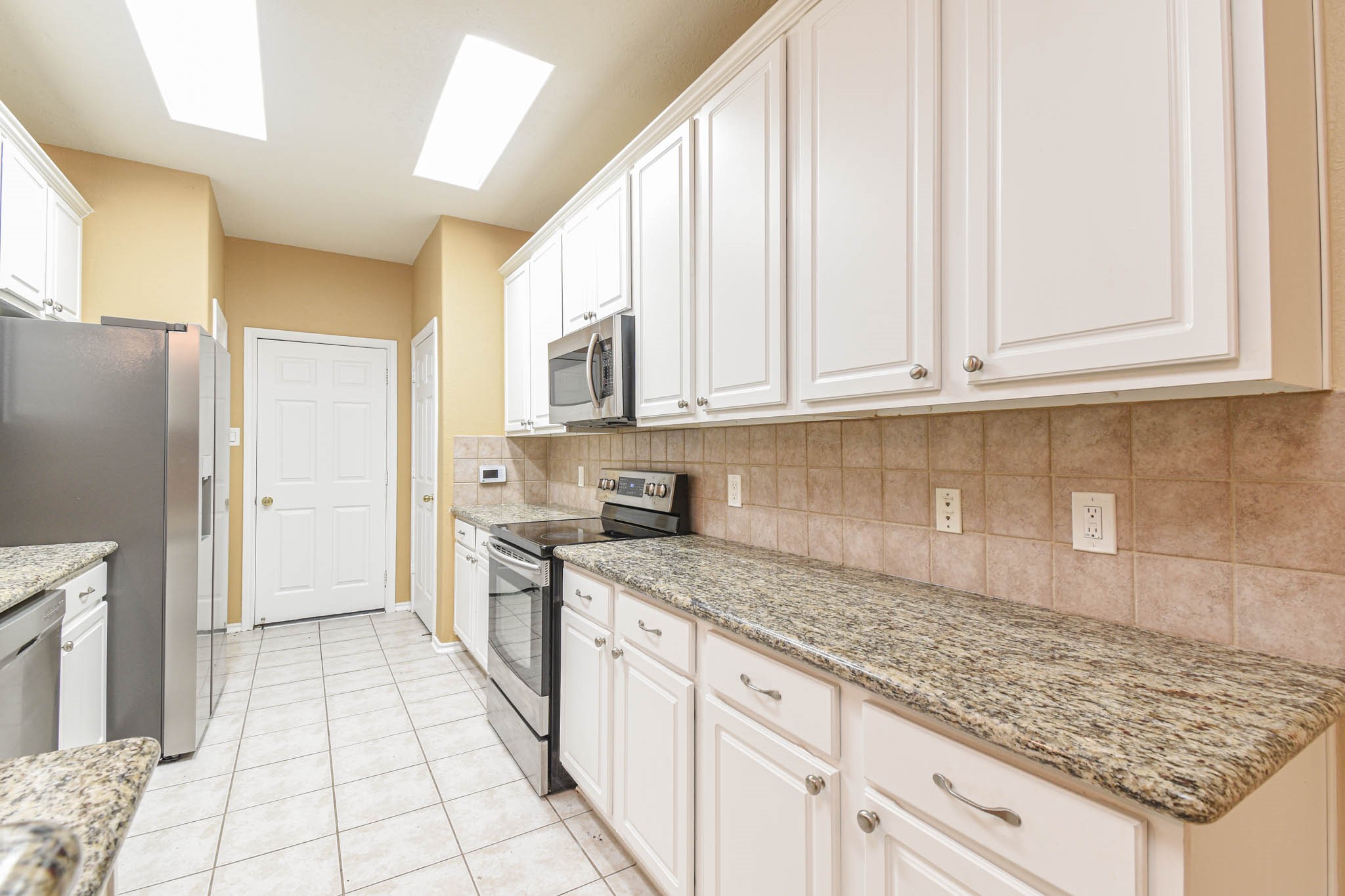 213 Summerhaze Circle Spring, TX 77382 - Photo 11 of 32