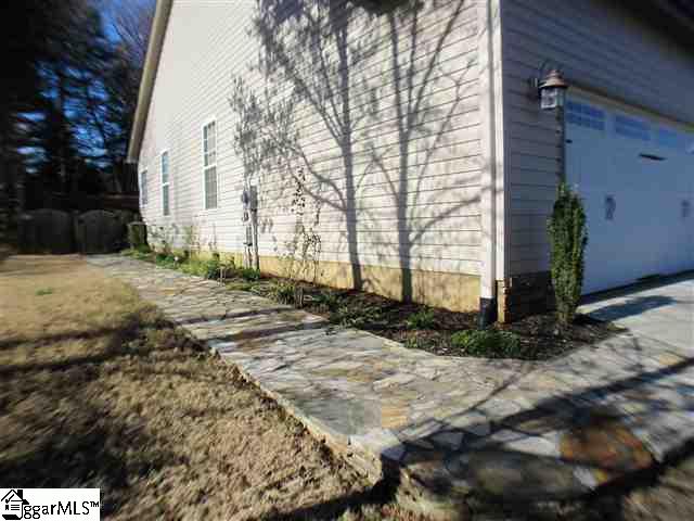 151 Fox Run Circle Greer, SC 29651 - Photo 16 of 22 Gallery Image 16