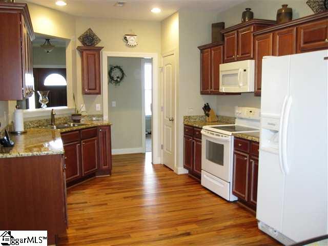 151 Fox Run Circle Greer, SC 29651 - Photo 4 of 22 Gallery Image 4