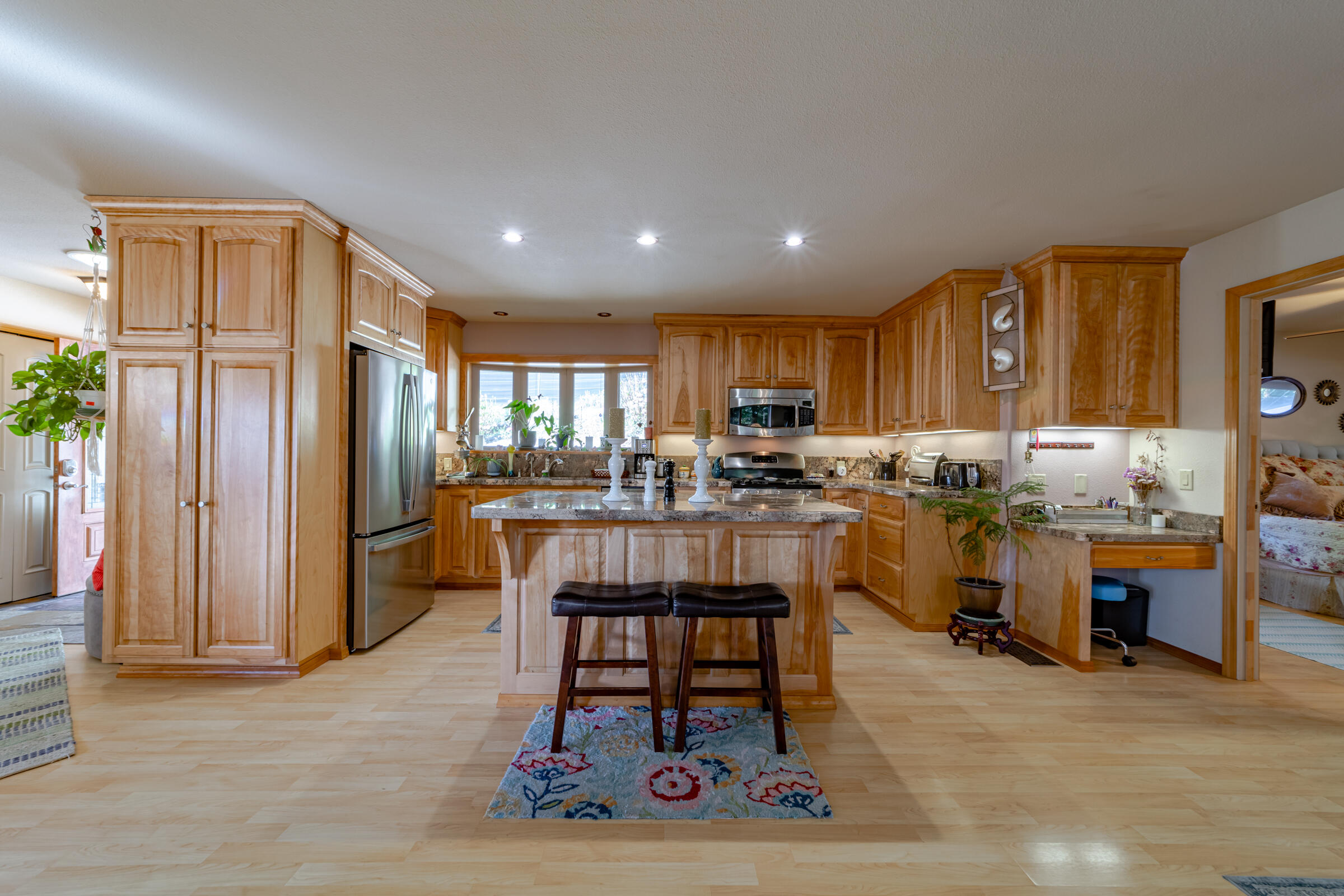 2375 Salmon Creek Road Miranda, CA 95553 - Photo 7 of 37