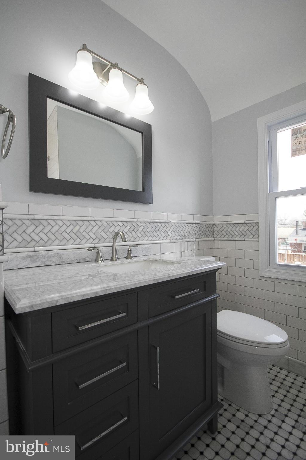 8551 Water Oak Road Baltimore, MD 21234 - Photo 22 of 30 2nd Floor Bath