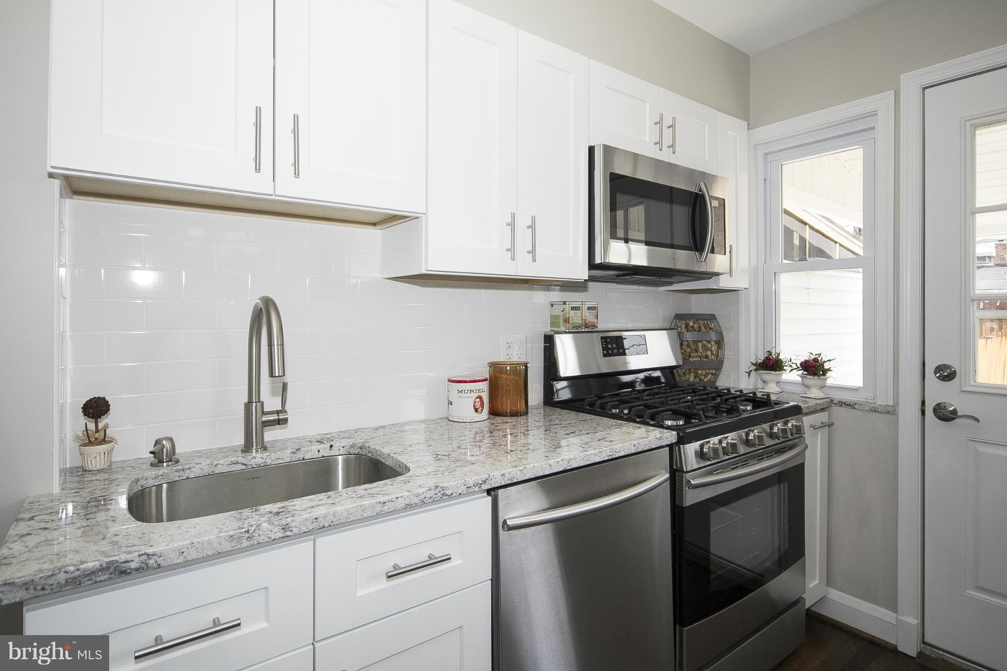 8551 Water Oak Road Baltimore, MD 21234 - Photo 10 of 30 Kitchen