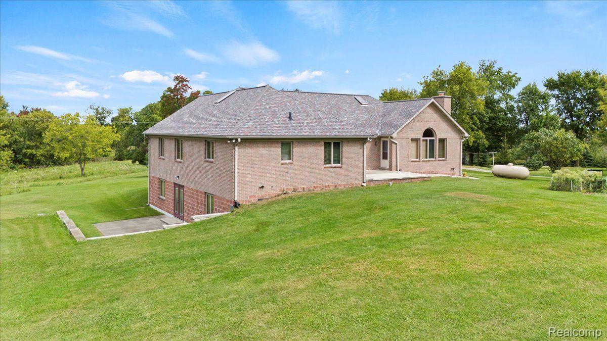 6940 Martin Road Imlay City, MI 48444 - Photo 7 of 62 Gallery Image 7