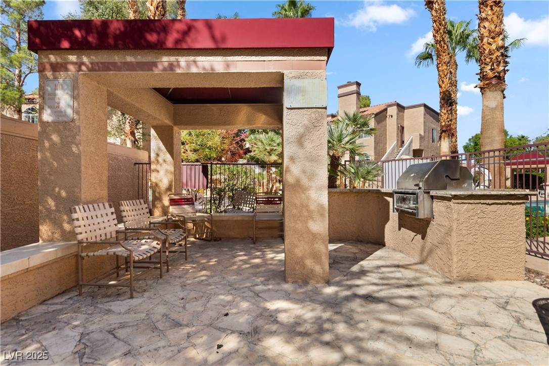 9325 West Desert Inn Road, Unit 141 Las Vegas, NV 89117 - Photo 21 of 30 Community BBQ area