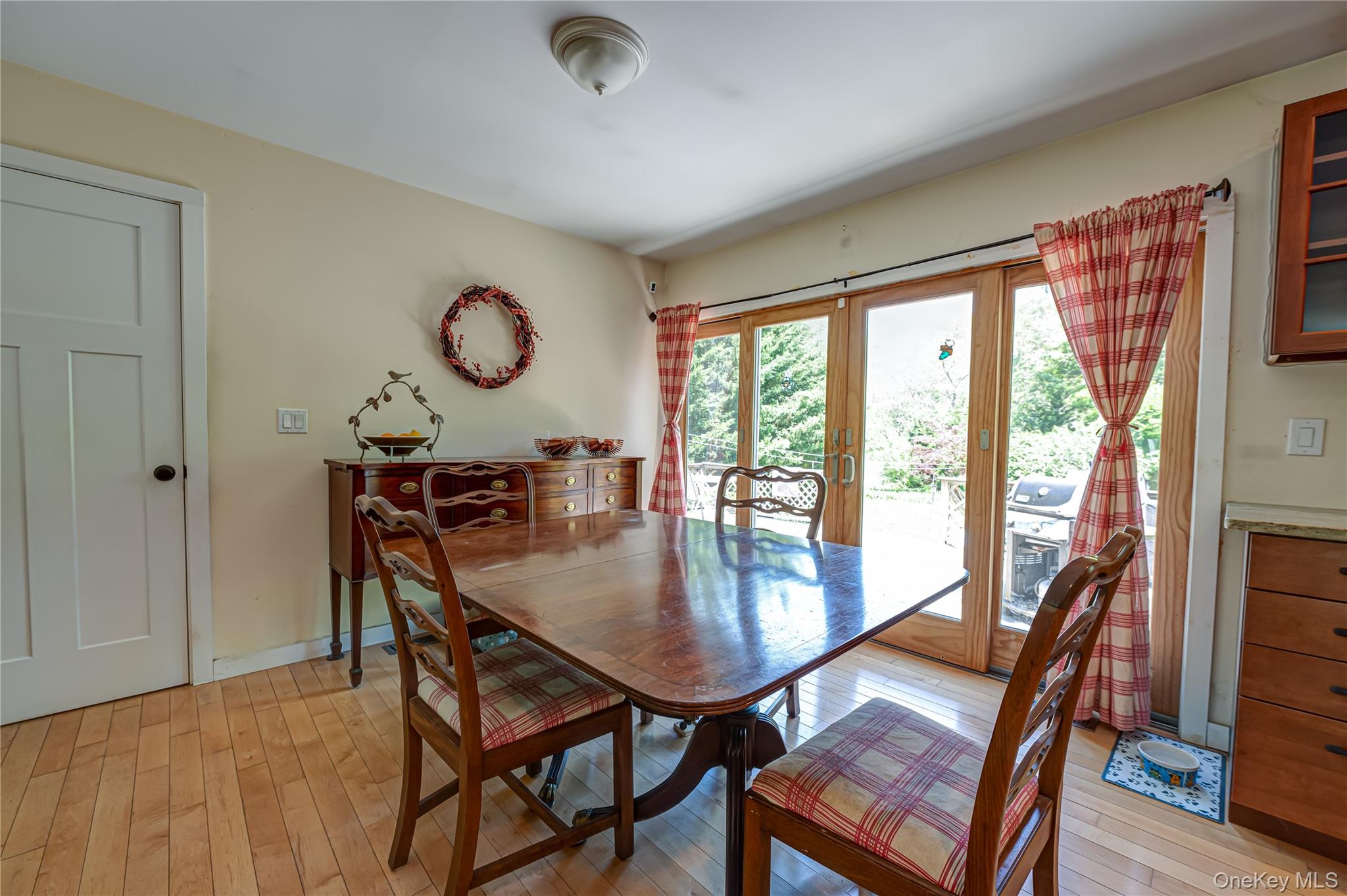 37 Crescent Bow Ridge, NY 11961 - Photo 9 of 17
