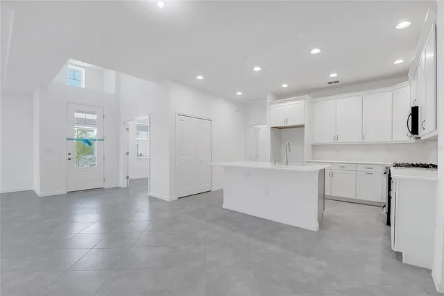 $2,950 | 215 Summertime Place, Daytona Beach, FL 32124