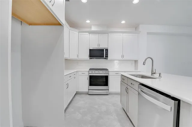 $2,950 | 215 Summertime Place, Daytona Beach, FL 32124