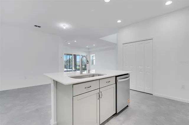 $2,950 | 215 Summertime Place, Daytona Beach, FL 32124