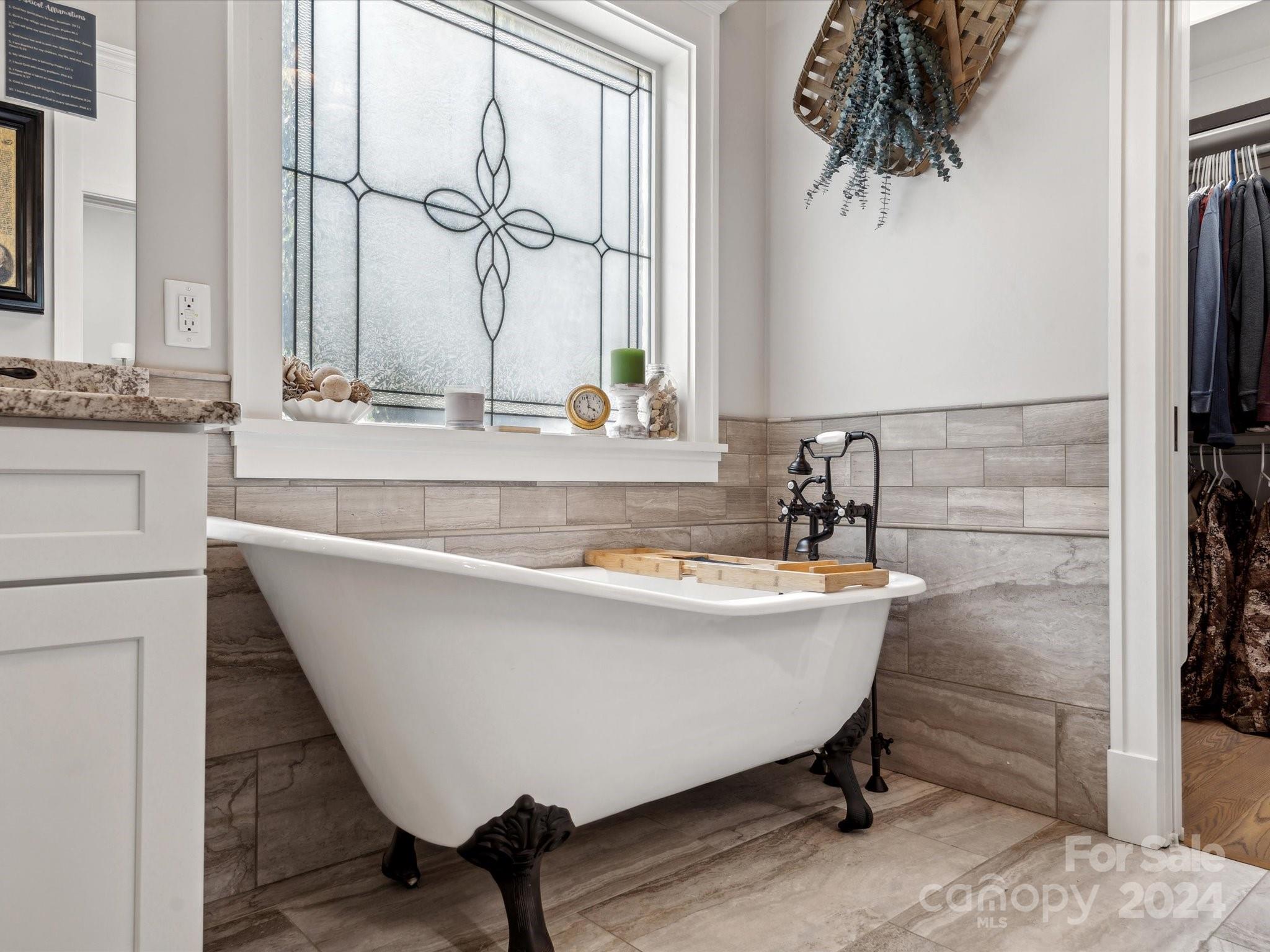 1156 Williams Road Fort Mill, SC 29715 - Photo 22 of 44 a bathroom with a bathtub and a sink