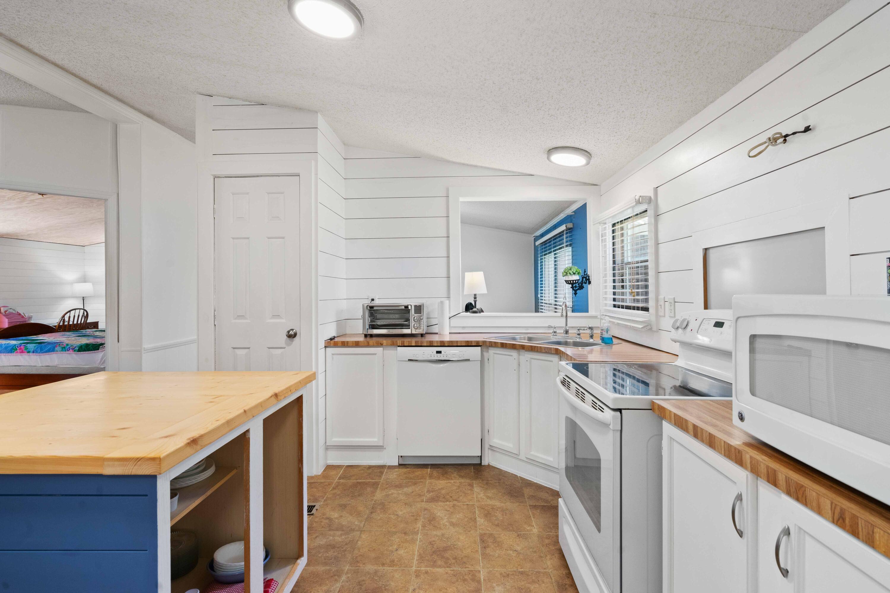 1822 Old Gilliard Road Ridgeville, SC 29472 - Photo 15 of 50 DSC04353