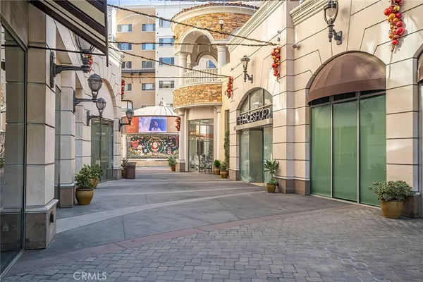 $4,249 | 500 North Atlantic Boulevard, Unit 165, Monterey Park, CA 91754