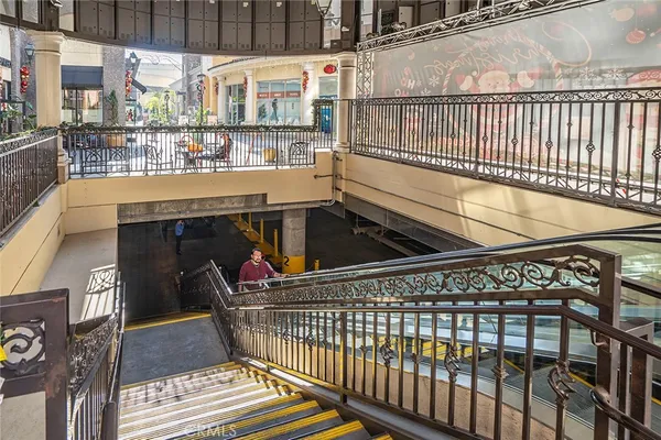 $4,249 | 500 North Atlantic Boulevard, Unit 165, Monterey Park, CA 91754