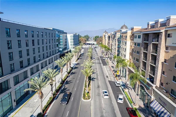 $4,249 | 500 North Atlantic Boulevard, Unit 165, Monterey Park, CA 91754