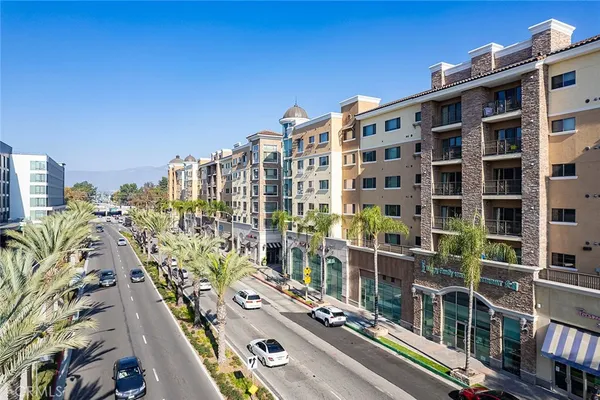 $4,249 | 500 North Atlantic Boulevard, Unit 165, Monterey Park, CA 91754