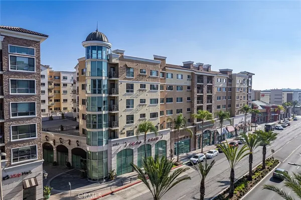 $4,249 | 500 North Atlantic Boulevard, Unit 165, Monterey Park, CA 91754