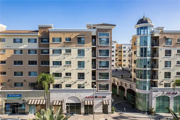 $4,249 | 500 North Atlantic Boulevard, Unit 165, Monterey Park, CA 91754