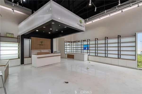 $4,249 | 500 North Atlantic Boulevard, Unit 165, Monterey Park, CA 91754