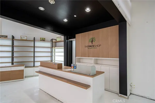 $4,249 | 500 North Atlantic Boulevard, Unit 165, Monterey Park, CA 91754