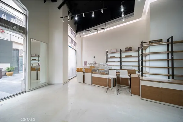 $4,249 | 500 North Atlantic Boulevard, Unit 165, Monterey Park, CA 91754