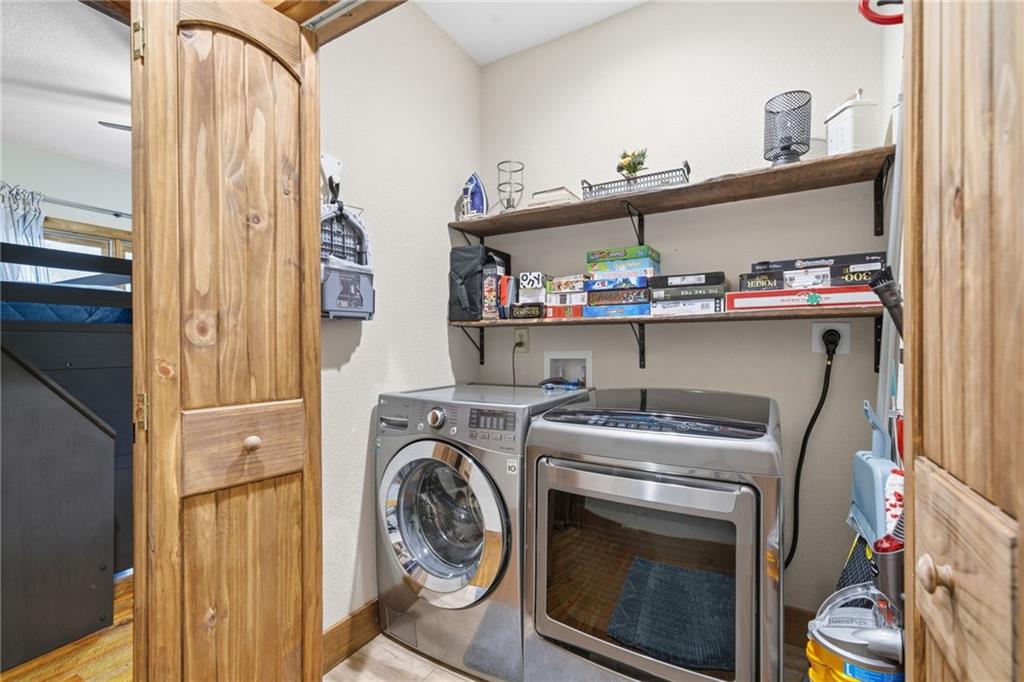 41 Bunks Way Morganton, GA 30560 - Photo 22 of 33 a utility room with dryer and washer
