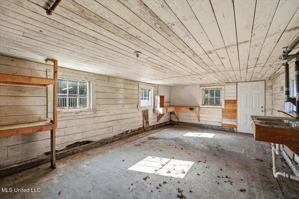 $129,900 | 213 Madison Street, Bolton, MS 39041