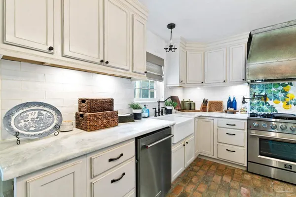 $639,000 | 219 West Rosetta Avenue, Foley, AL 36535