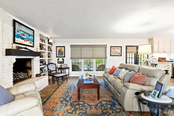 $639,000 | 219 West Rosetta Avenue, Foley, AL 36535