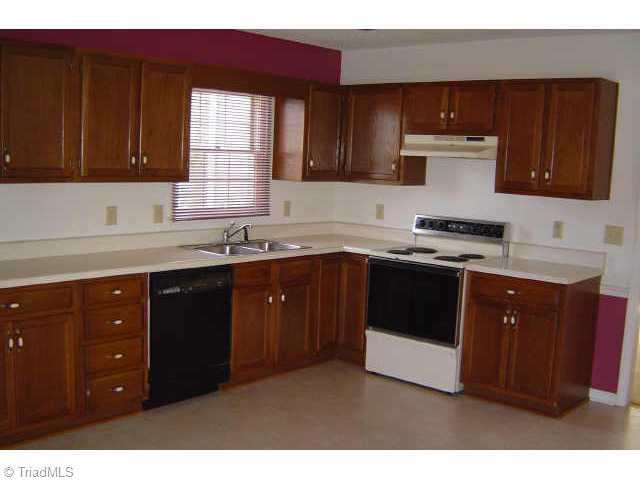 311 Gaither Road Winston-Salem, NC 27101 - Photo 3 of 9 Kitchen