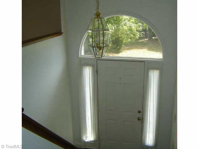 311 Gaither Road Winston-Salem, NC 27101 - Photo 4 of 9 Entry