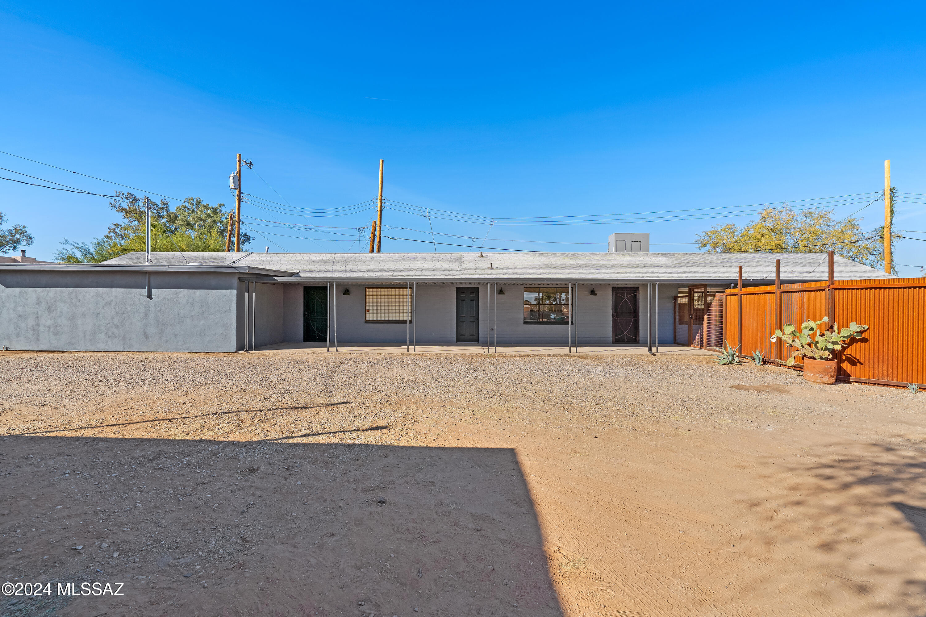 2013 North Swan Road Tucson, AZ 85712 - Photo 3 of 35 Gallery Image 3